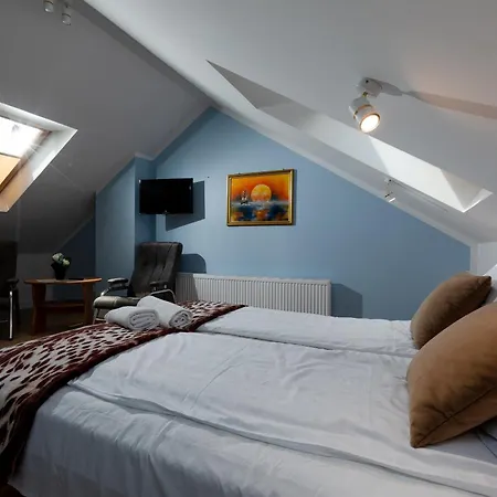 Ula * ポビエロボ