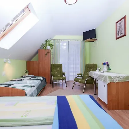 Ula Проживание в семье *